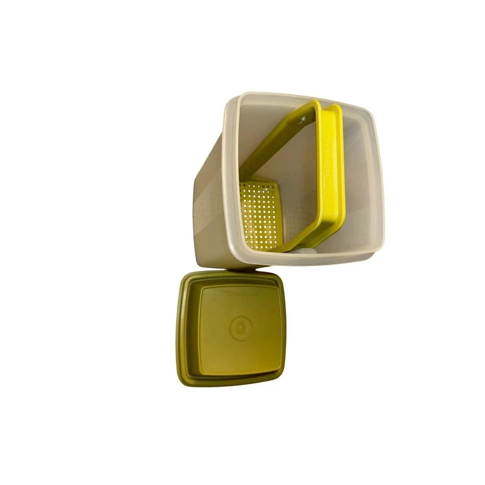 Vintage Tupperware Pic-a-Dillo Pickle Keeper Carrier Yellow With Lid & Container